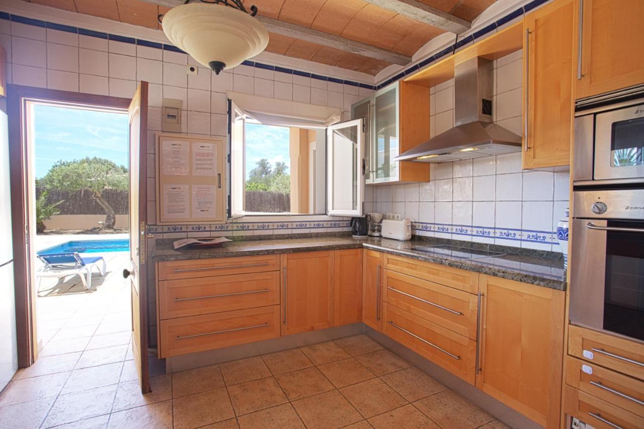 Villa Tom Is Near To Playa Den Bossa Sant Jordi de ses Salines Exterior foto